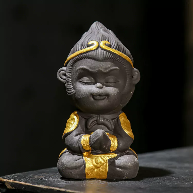 Qitian Dasheng Sun Wukong's ornament fish tank landscaping purple sand tea pets aquatic rockery bonsai car tea pet
