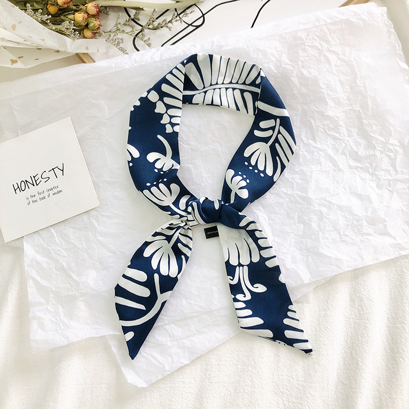 Primavera y otoño coreano bufandas de seda estrechas de decoración de banda larga impresión de seda simulada bufandas de ángulo agudo al por mayor en stock