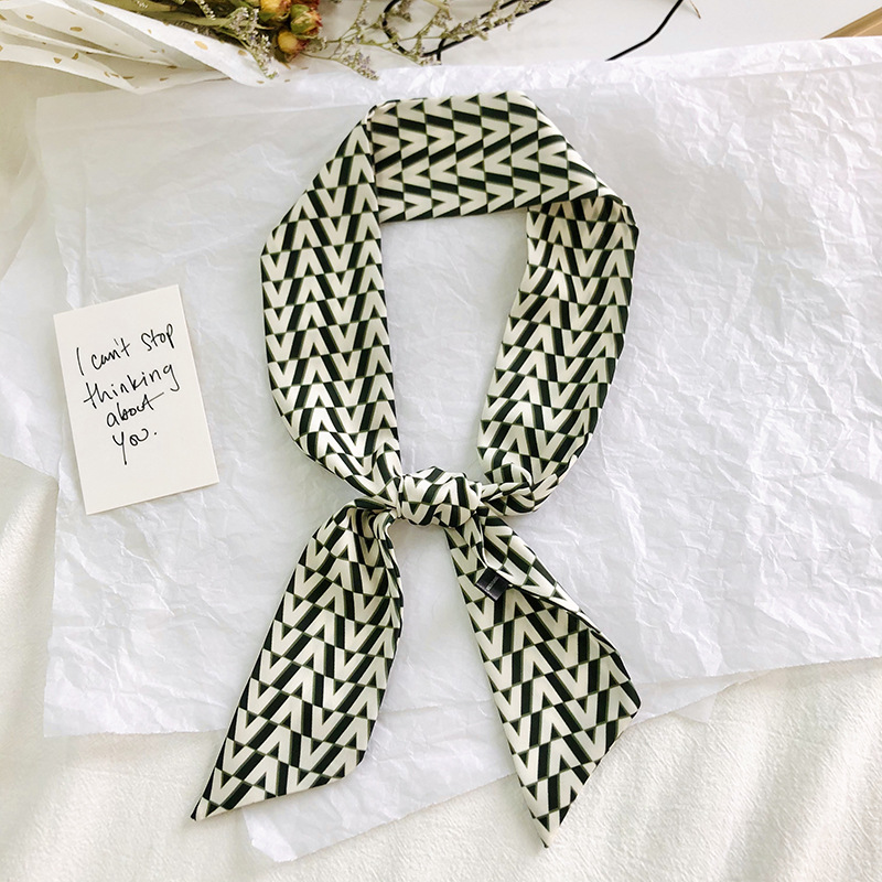 Primavera y otoño coreano bufandas de seda estrechas de decoración de banda larga impresión de seda simulada bufandas de ángulo agudo al por mayor en stock