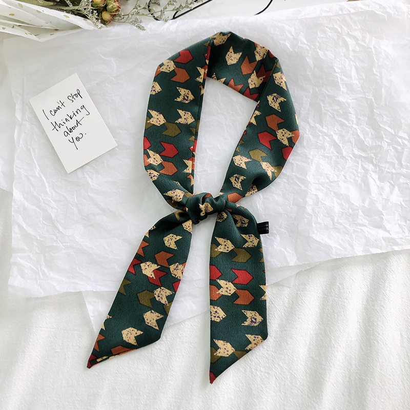 Primavera y otoño coreano bufandas de seda estrechas de decoración de banda larga impresión de seda simulada bufandas de ángulo agudo al por mayor en stock