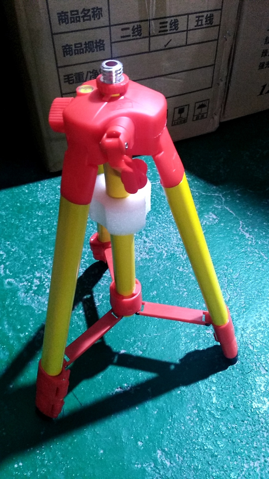 Aleación de aluminio de infrarrojos de nivel de soporte trípode telescópico varilla de elevación de agua plana de medición trípode