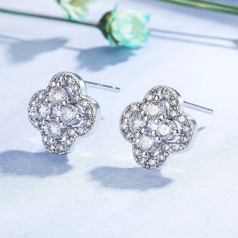 Серьги Four-Leaf Clover, стерлинговое серебро, микрозака́чка бриллианта, корейский стиль легкой роскоши