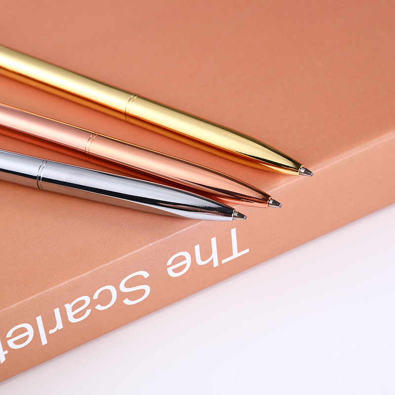 Fábrica en forma de corazón pluma de diamante de alto grado metal bolígrafo cristal pluma amor diamante aceite pluma bolígrafo letras