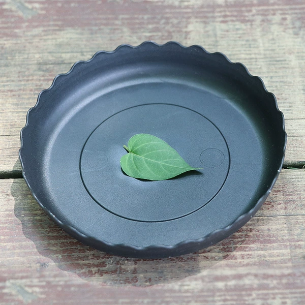 Black tray