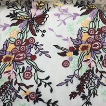 厂家直销 新款绣花蕾丝面料 满幅刺绣花边布料 高档网纱绣花辅料