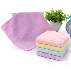 毛巾;方巾、中巾;浴裙