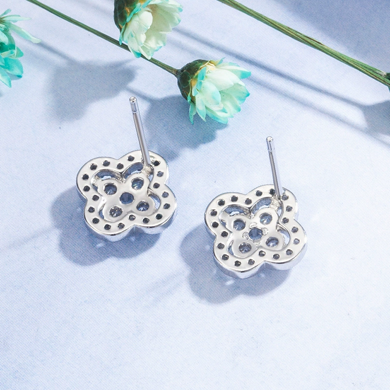 Серьги Four-Leaf Clover, стерлинговое серебро, микрозака́чка бриллианта, корейский стиль легкой роскоши