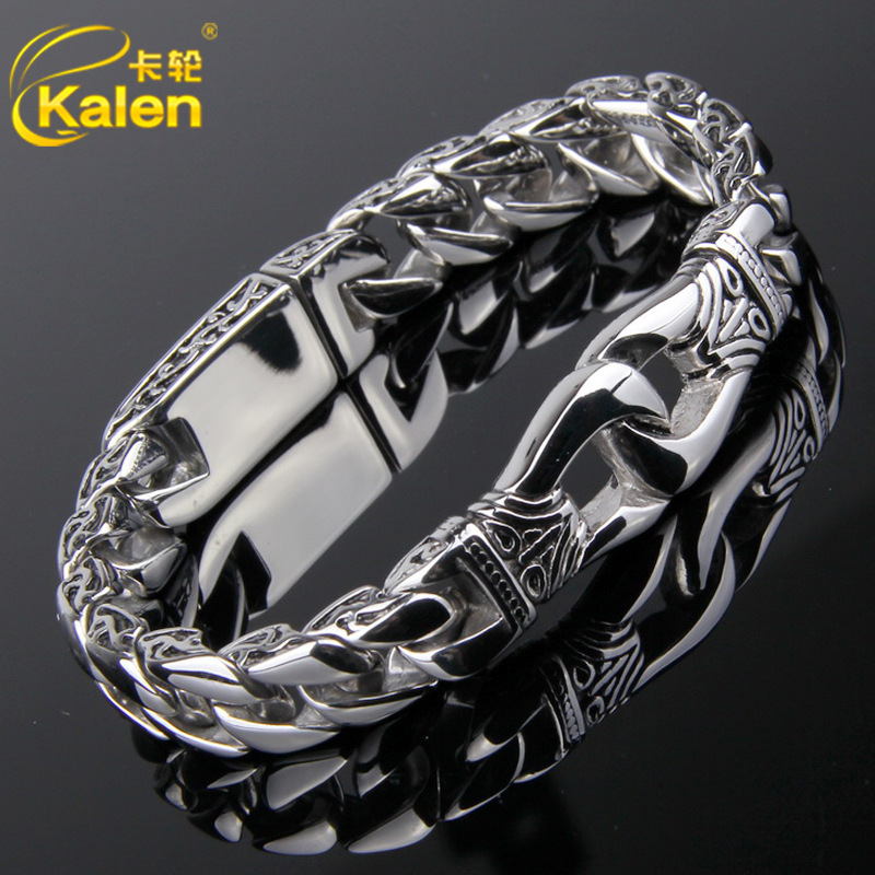 Guangdong stainless steel jewelry wholesale retro bracelet men's wholesale new European and American fashion titanium steel bracelet Guangdong stainless steel jewelry wholesale retro bracelet men's wholesale new European and American fashion titanium steel bracelet