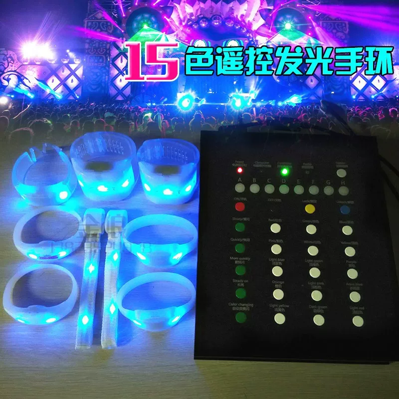 Fluorescence interactive flashing bracelet