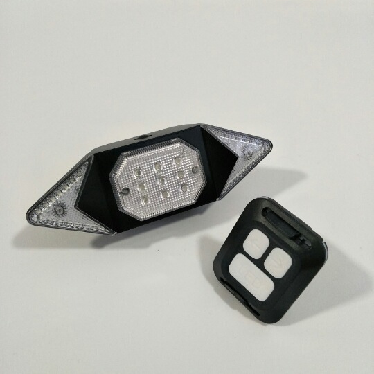 USB recargable bicicleta luz de giro control remoto inalámbrico bicicleta luz trasera faro bicicleta de montaña dirección Luz de montar