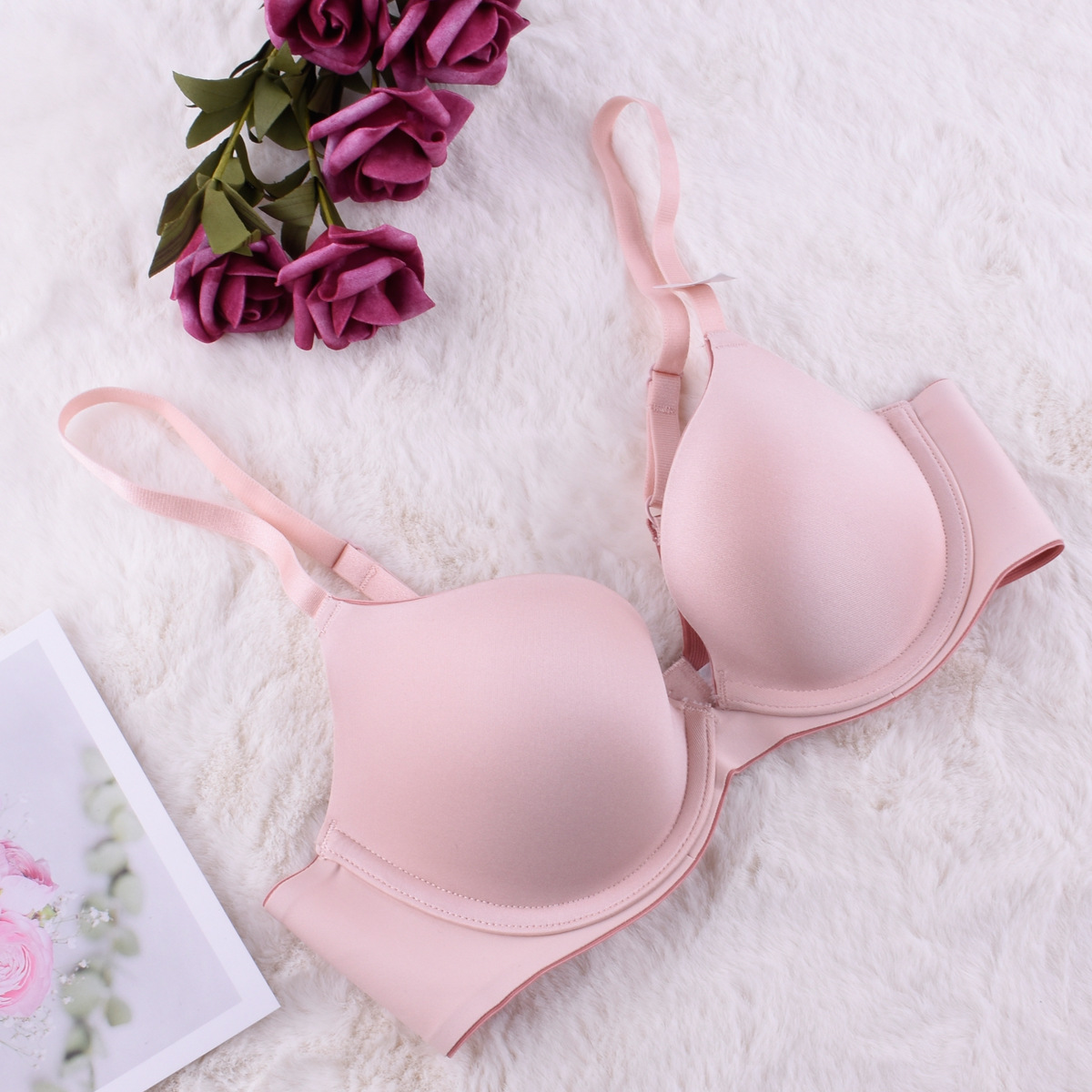 Ventas directas de fábrica anti-expansión externa brillante ropa interior sin costuras color sólido colección de pecho pequeño empuje hacia arriba soporte superior sujetador lateral