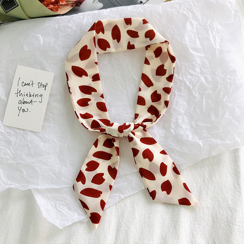 Primavera y otoño coreano bufandas de seda estrechas de decoración de banda larga impresión de seda simulada bufandas de ángulo agudo al por mayor en stock