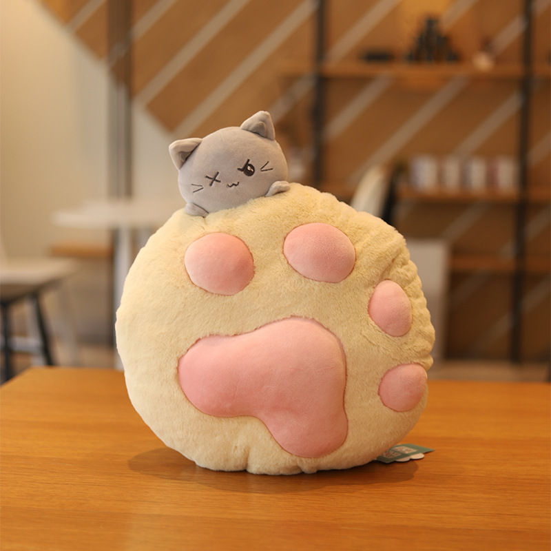 노란 고양이 발톱