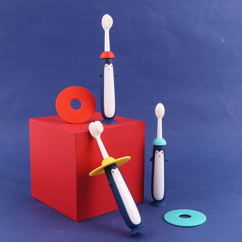 Cartoon Penguin Children's Toothbrush with Ten Thousand Hairs Children's Toothbrush with Soft Bristles Suitable for 3-6 Years Old Baby Toothbrush Wholesale