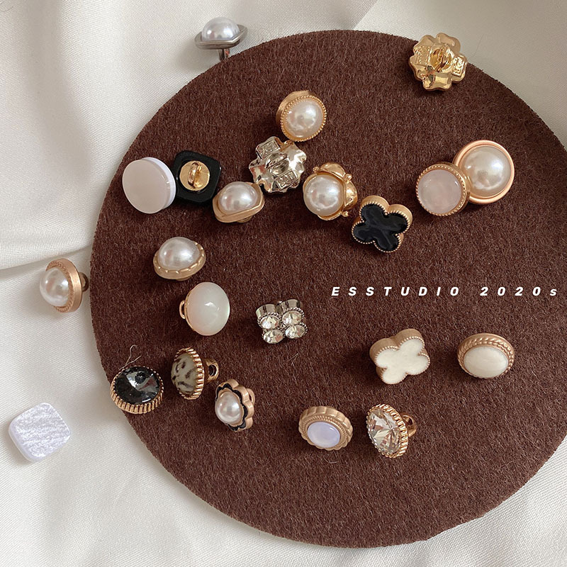 Yesen ESSTUDIO Xiangfeng metal shirt button square round black and white pearl sweater button