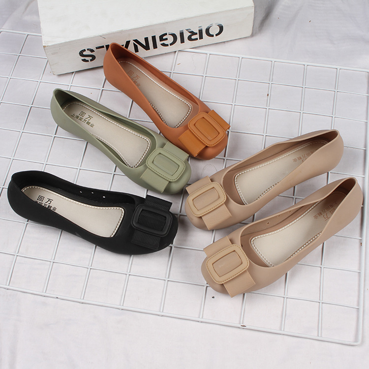 Fashionable casual beach solid color sandals flat
