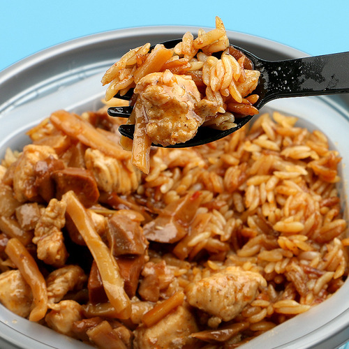 Self-heating rice, self-heating clay pot rice, self-cooking hot pot, ready-to-eat convenient rice, instant food, lazy man's fast food, wholesale