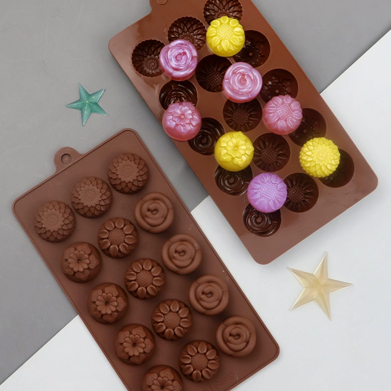 蓝调 Spot 15 consecutive small different flower chocolate mold silicone jelly mold fire paint wax granules