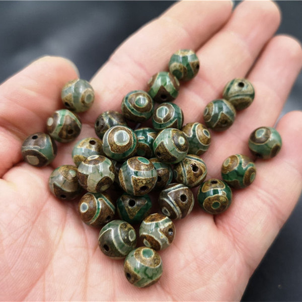 Accessory jade