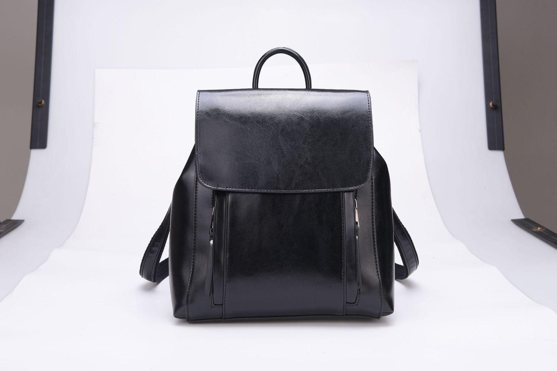 Women's Backpack, High-quality Genuine Leather Large Capacity Multi Interval Student Backpack, Can Be Slung Over One Shoulder._voghion.com