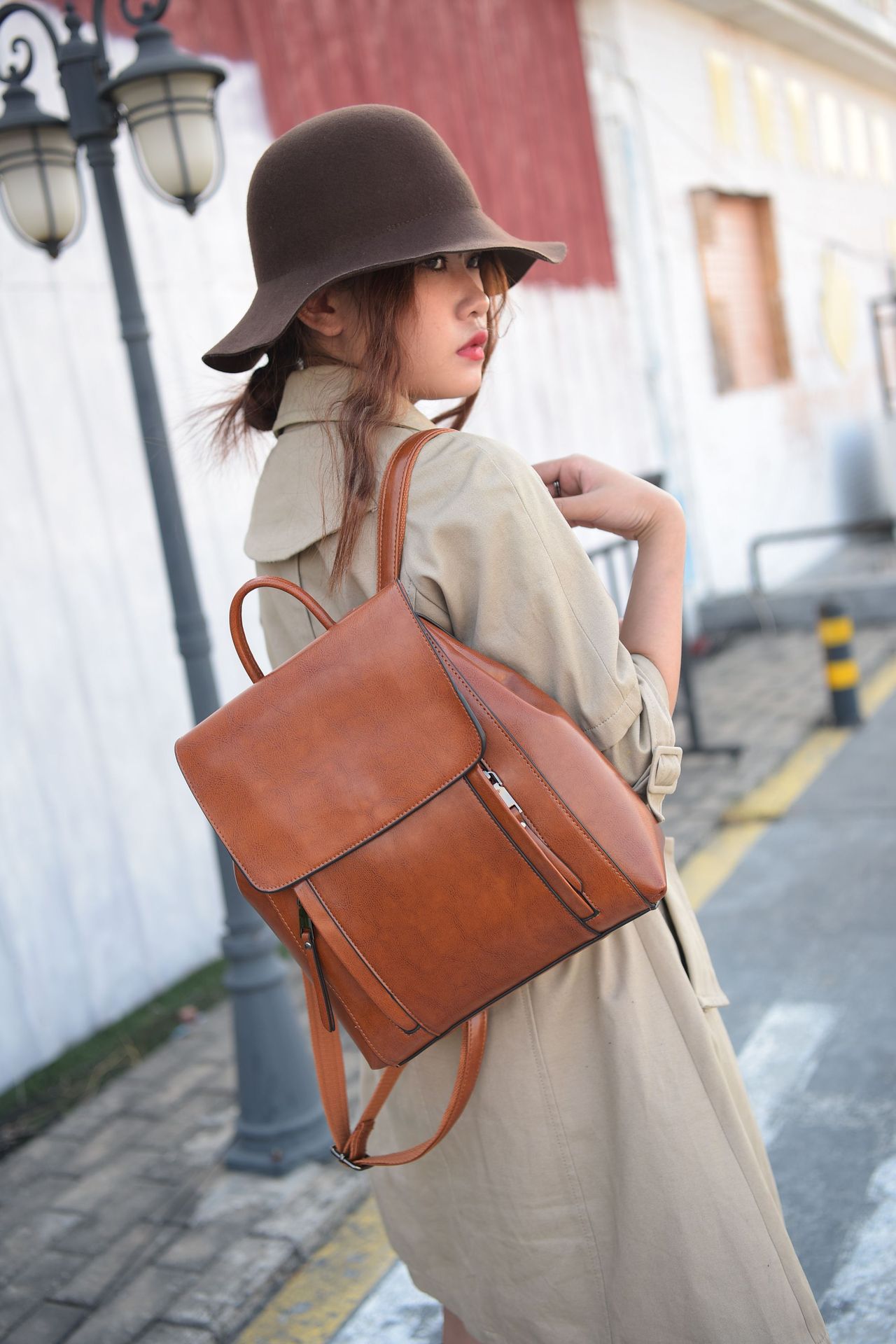 Women's Backpack, High-quality Genuine Leather Large Capacity Multi Interval Student Backpack, Can Be Slung Over One Shoulder._voghion.com