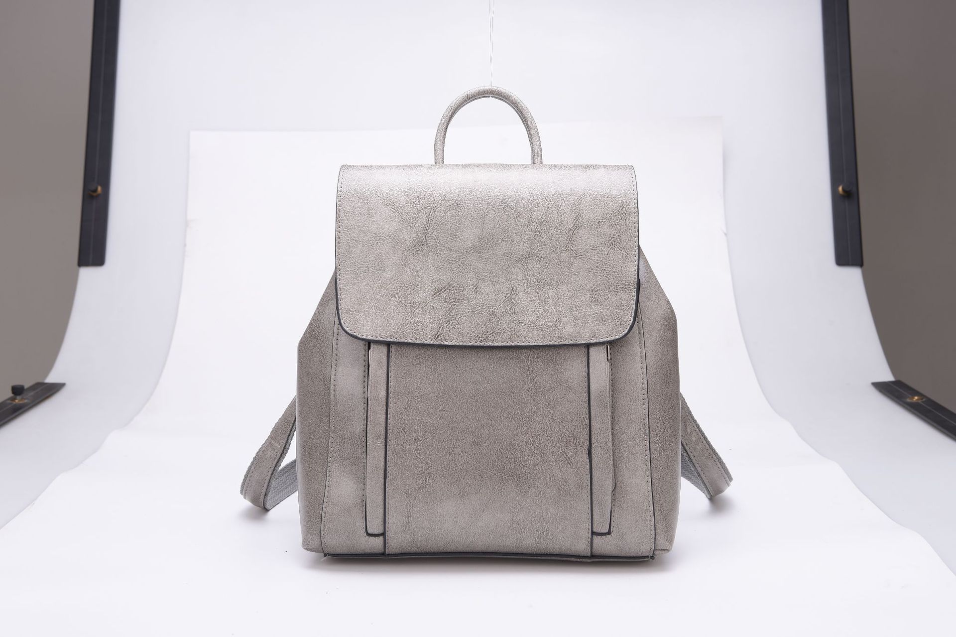 Women's Backpack, High-quality Genuine Leather Large Capacity Multi Interval Student Backpack, Can Be Slung Over One Shoulder._voghion.com