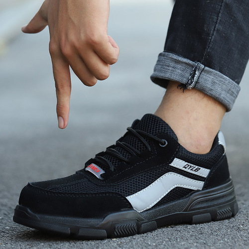 Wholesale steel toe autumn and winter labor protection shoes for men, anti-smash and anti-puncture solid soft bottom insulated shoes, 10KV anti-slip work shoes