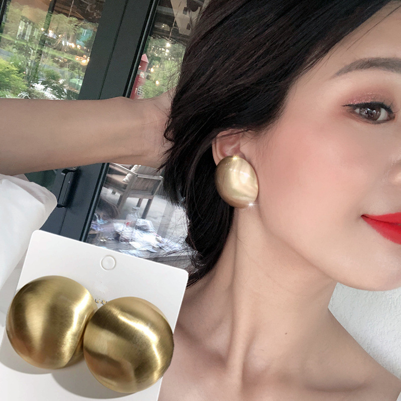 spherical universal fashionable earrings