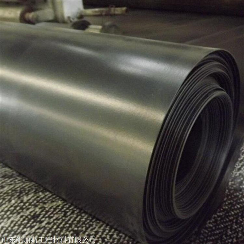 厂家供应1.5毫米防渗膜水池水库HDPE土工膜沼气池专用黑膜