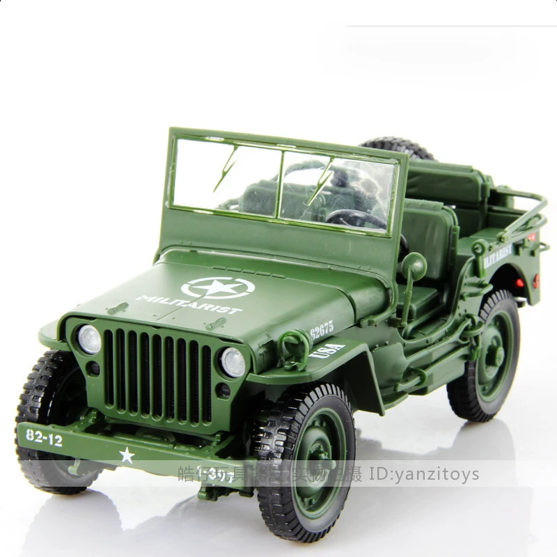 автомобильная модель внедорожник боевый автомобиль масштаб 1:18