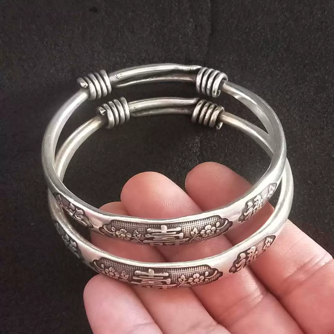 Retro ethnic silver bracelet, vintage Miao/Tibetan style, handcrafted motifs, 40 g