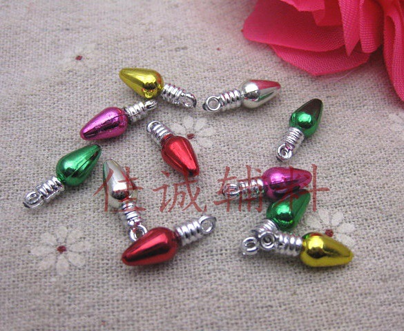 Plástico colorido galvanoplastia bombilla grano Navidad vacaciones decoración pequeña lámpara DIY accesorios 0,6*1,7 cm