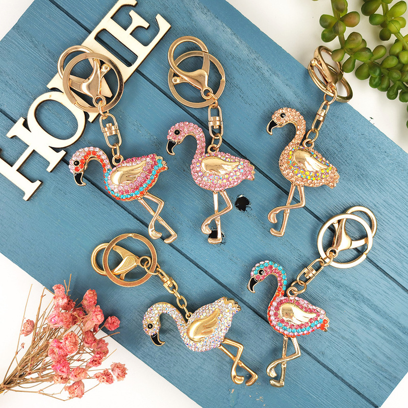 Foreign trade creative pendant cartoon color diamond flamingo keychain metal cute key chain wholesale