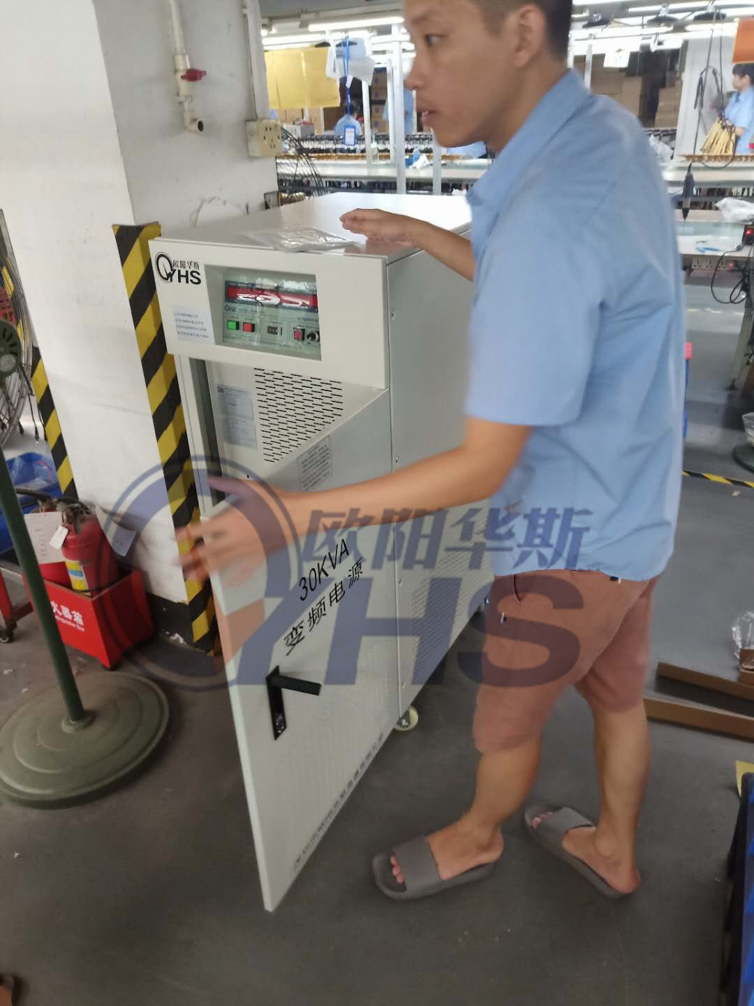 ŷ����˹30KVA��Ƶ��Դ��������ɳ���ͻ��ֳ�������ֱ����