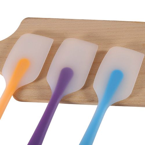 Thick large one-piece semi-transparent silicone spatula cream cake spreader snowflake candy nougat baking tool