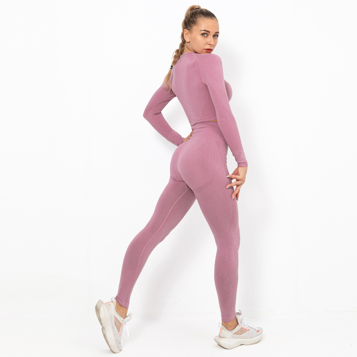Procesamiento personalizado sin pellizco set de ropa de mujer media luna apertada elástica manga larga correr fitness set de mujer