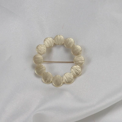 Yaxa sancaqları Enamel Tambourine Wreath Silk - matte-gold