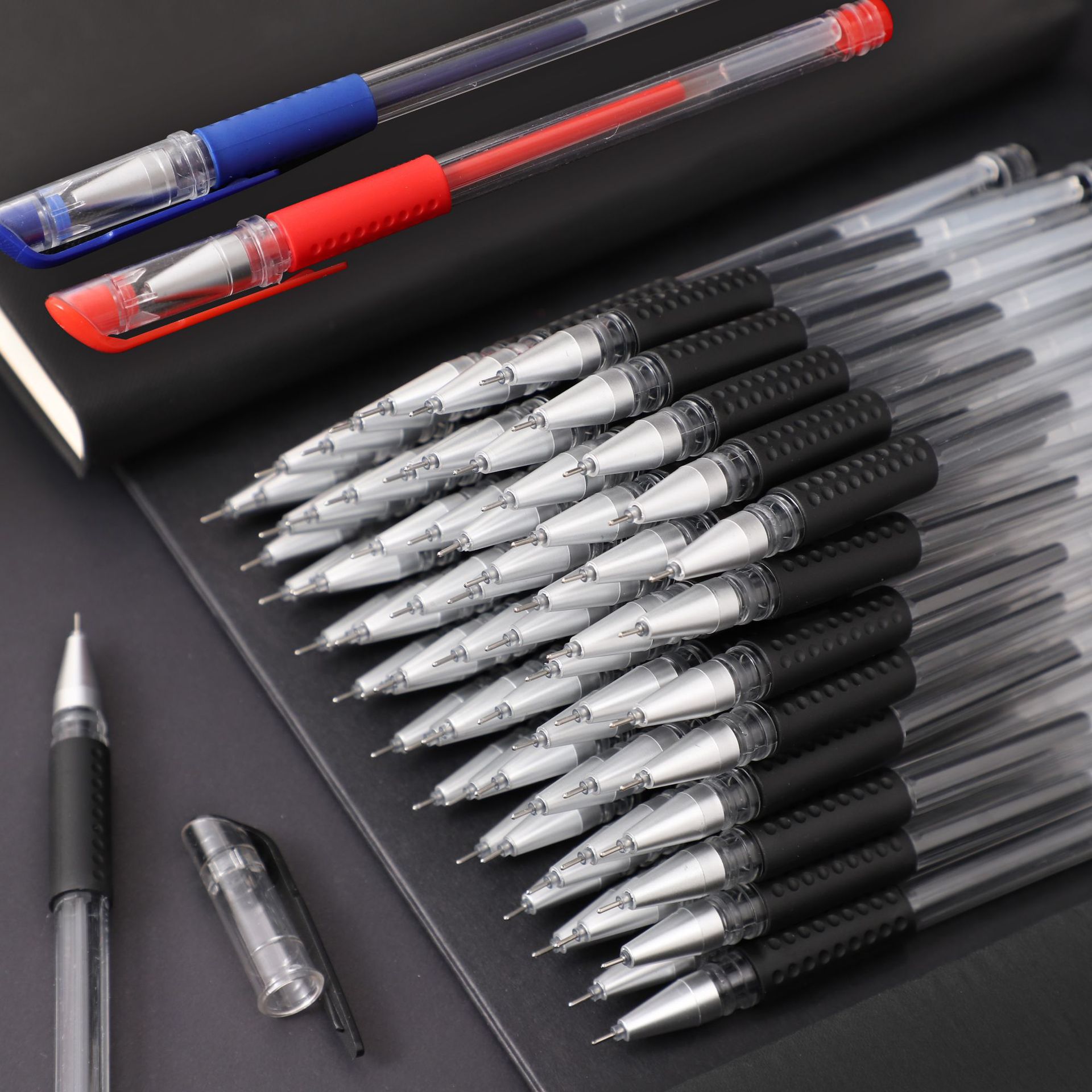 European Standard Black 0.5mm Red Blue Full Needle Tip Bullet Tip Carbon Pen Signature Pen Wholesale Discount Pen Refills