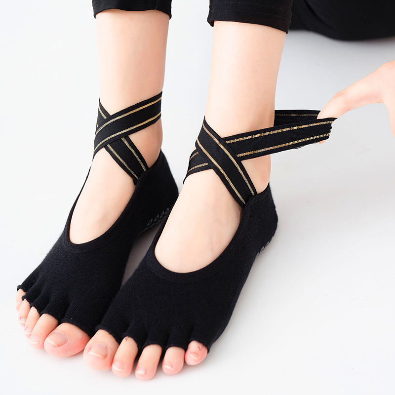 Factory wholesale cross strap yoga socks non-slip five-finger Dew strap dance socks Pilates floor socks five-finger socks
