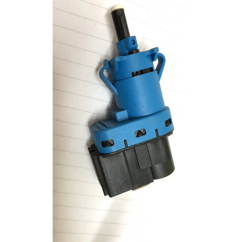 Supply Chenglong H7 days V Tianwei brake light switch