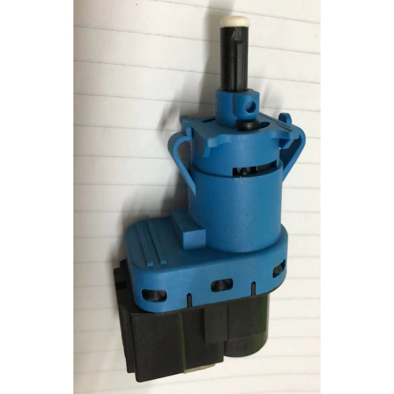 Supply Chenglong H7 days V Tianwei brake light switch