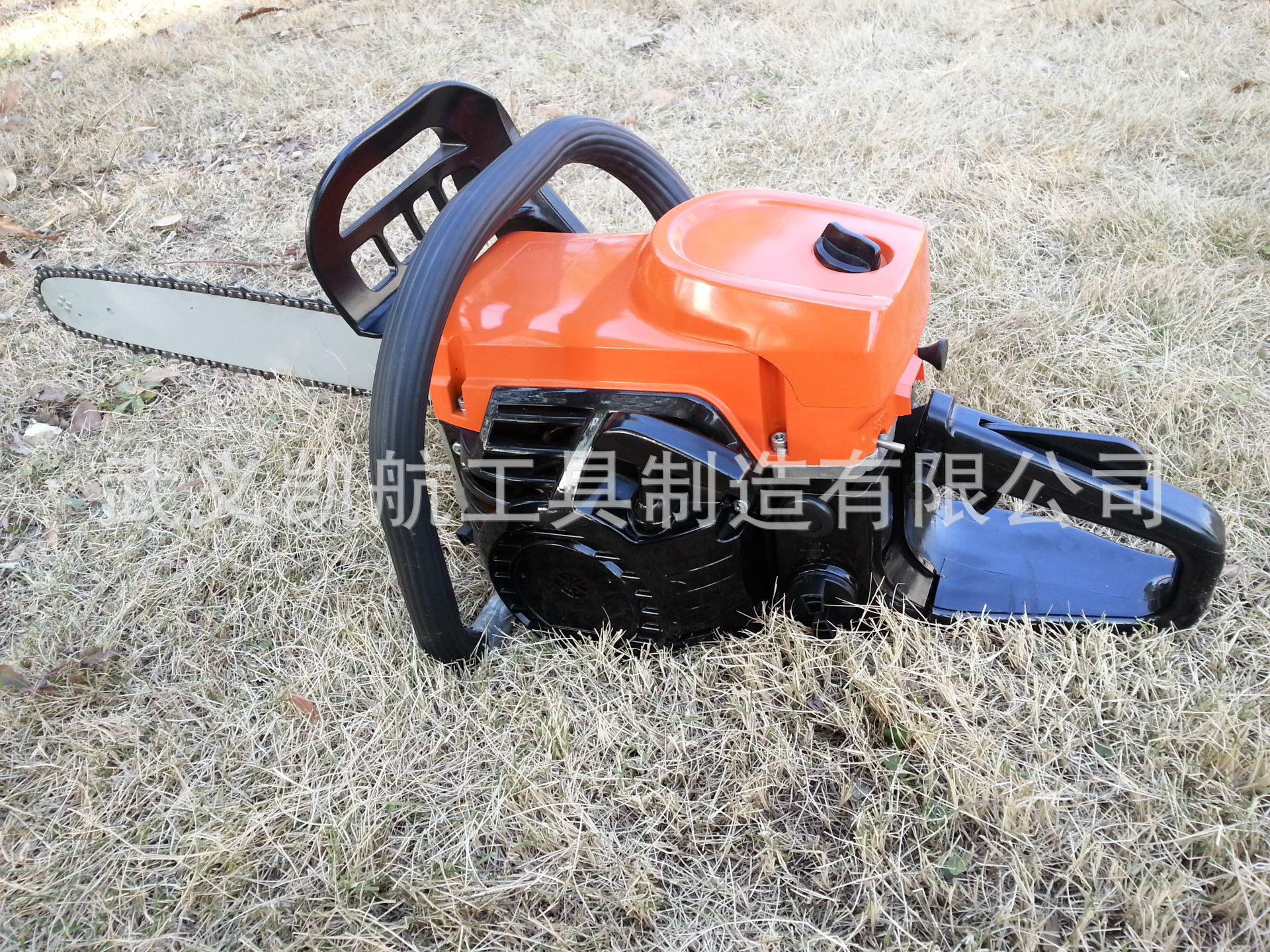 油锯厂家批发  专业汽油链锯  伐木锯  5800油锯