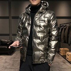 クロスボーダー新しい光沢のある冬服メンズショートユース韓国スタイルスリムフィット軽くて暖かいファッショナブルなフード付きジャケット
