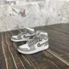 D Austrian ordinary soles (pair of nude shoes)