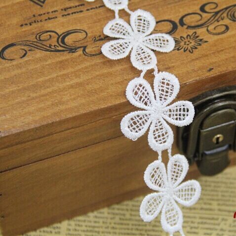 五叶花涤光花边服装辅料网纱蕾丝花边头饰材料现货供应3.5cm