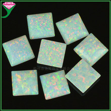 OP17白色多幻彩正方形平底素面合成澳宝 卜蛋面方形戒面欧泊裸石