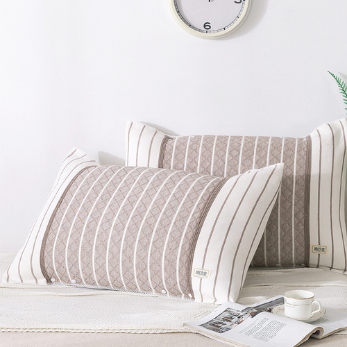 A pure cotton towel, a 100% cotton gauze pillowcase, European high-end half-covered with button fastening anti-slip adult pillowcase