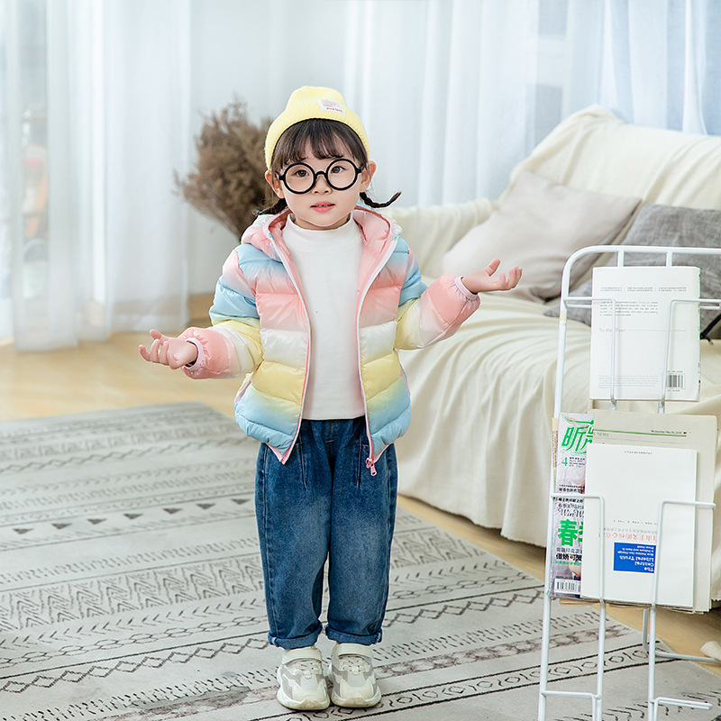 Niños abajo chaqueta niños y niñas de los niños Arco Iris caliente abajo chaqueta transmisión en vivo suministro industrial cinturón