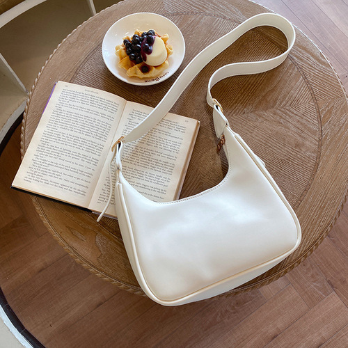 Retro vintage armpit bag large capacity 2024 simple versatile handbag moon dumpling bag shoulder crossbody