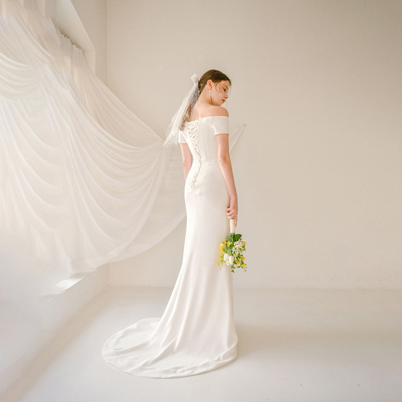 Light Wedding Dress Satin One Shoulder 2025 New Style Simple Forest Style Travel Photography Bride Slim Korean Fishtail Evening Dress for Women